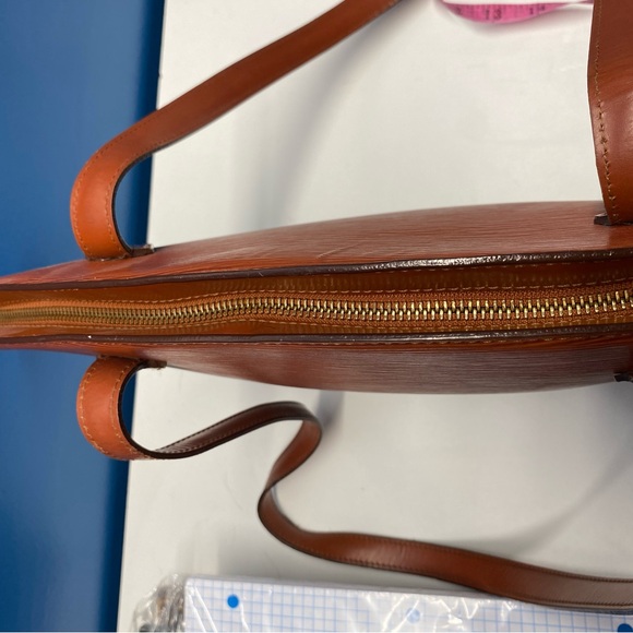 Vintage Louis Vuitton Epi St Jacques Kényan Fawn Leather Tote Handbag (1998) - Picture 5 of 6